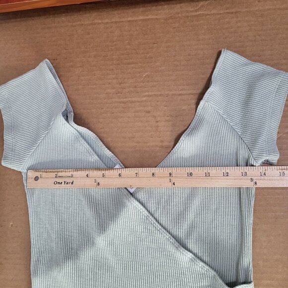 abbeline Women's Medium Ribbed Wrap Top Cap Sleeves in Sage - Picture 3 of 9